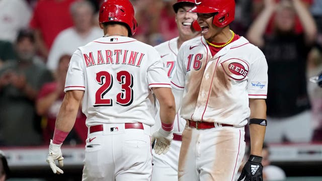 Martini's 3-run shot, Encarnación-Strand's RBI single lift Reds over Mariners 7-6