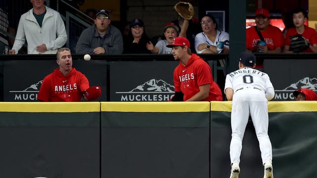 Julio Rodríguez hits 30th home run, but Mariners fall 8-5 to Angels in 11 innings