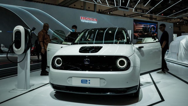 Honda to adopt Tesla’s EV charging technology beginning in 2025