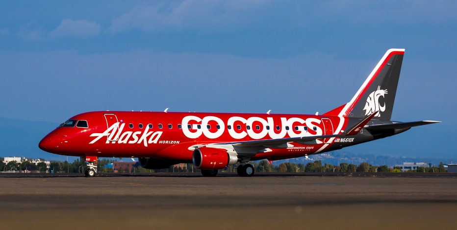 Alaska Airlines unveils new WSU, UW planes and announces WSU Athletics partnership