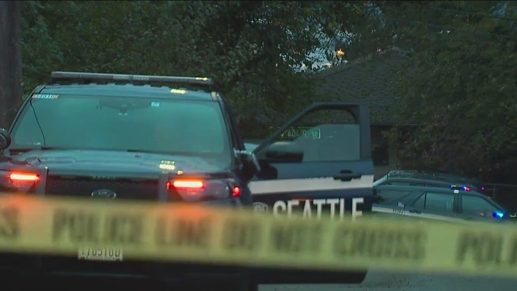 Man critically hurt in Rainier Valley shooting | FOX 13 Seattle