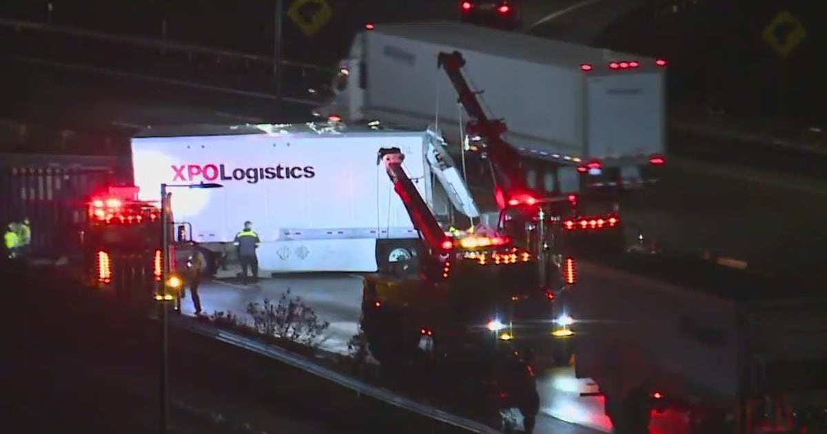 I-5 in Olympia reopens after semi-truck rollover crash | FOX 13 Seattle