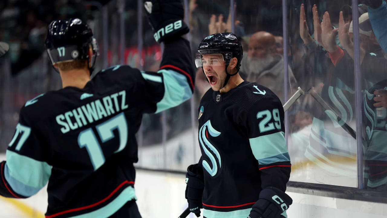 Svechnikov scores in OT as Hurricanes rally past Penguins