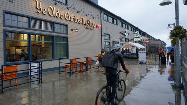 Man who faked Native American heritage to sell his art in Seattle sentenced to probation