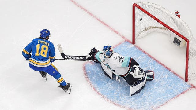 Jaden Schwartz scores and Joey Daccord strong in net, but Kraken fall 2-1 to Blues in shootout