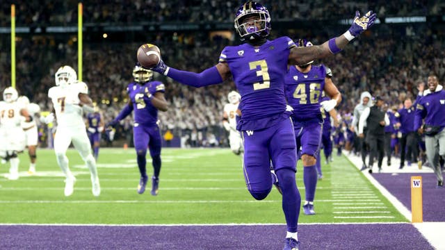 Powell returns late interception 89 yards for TD, No. 5 Washington survives Arizona State 15-7