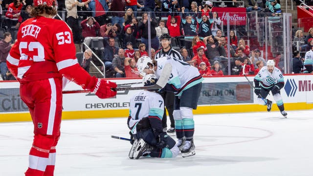 Jordan Eberle's OT goal with 5 seconds left gives Kraken 5-4 win over Red Wings