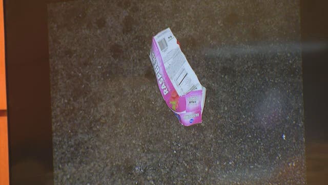 Manny Ellis trial: Defense works to connect smear on patrol car window to doughnuts Ellis bought