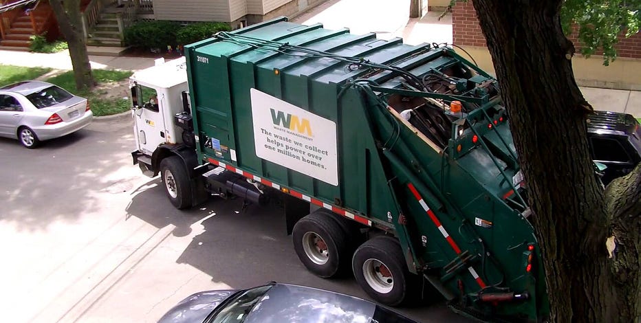 Man in dumpster dies during garbage collection in Lynnwood