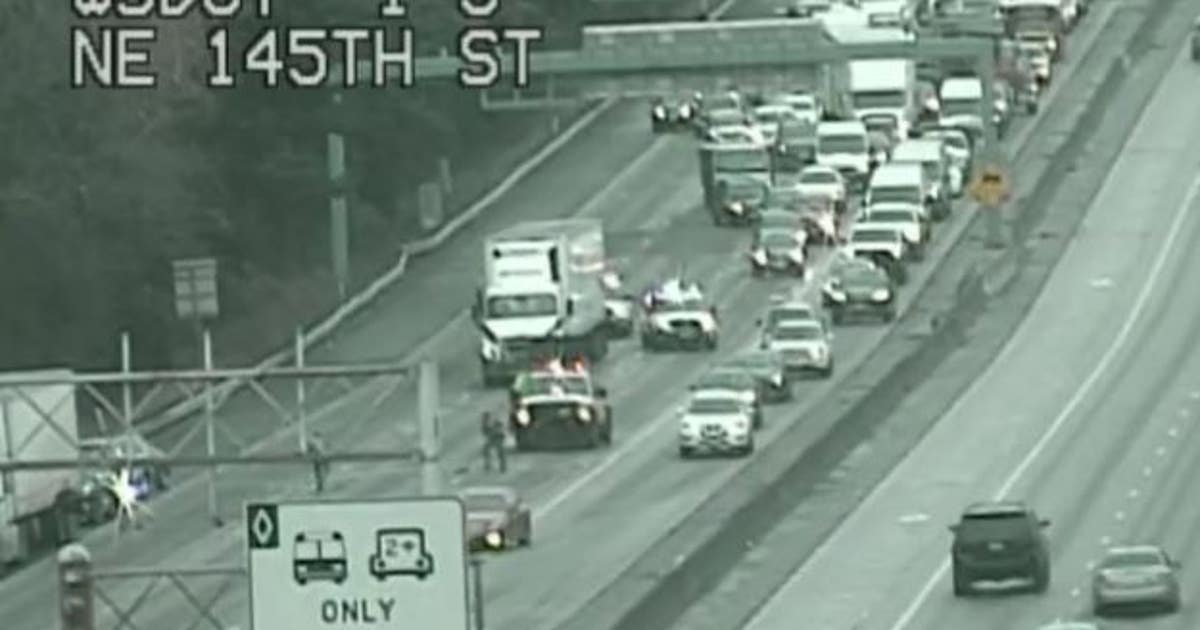 Multi-car crash blocks I-5 southbound in Shoreline | FOX 13 Seattle