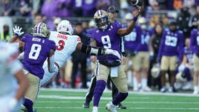No. 5 Washington reaches 10-0 for only the second time after beating No. 13 Utah 35-28