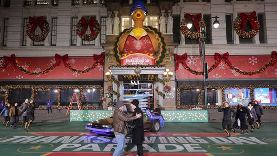 Black Friday outlook: Washingtonians expected to spend more this year, Macy's employees plan strike