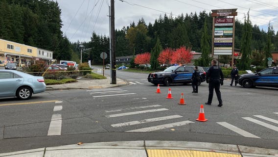 2 injured after being hit by car in Edmonds, police investigating