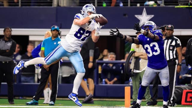 Dak Prescott throws for 3 TDs, Cowboys hold on for 41-35 win over Seahawks