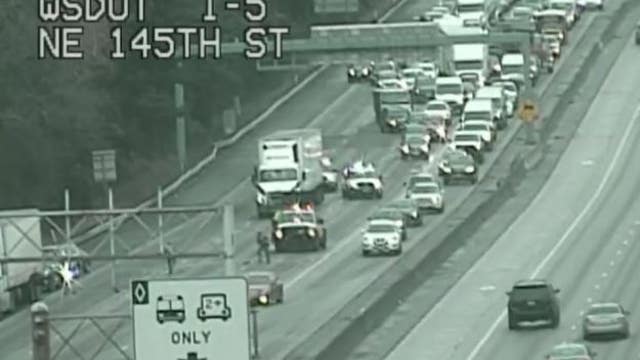 Multi-car crash blocks I-5 southbound in Shoreline