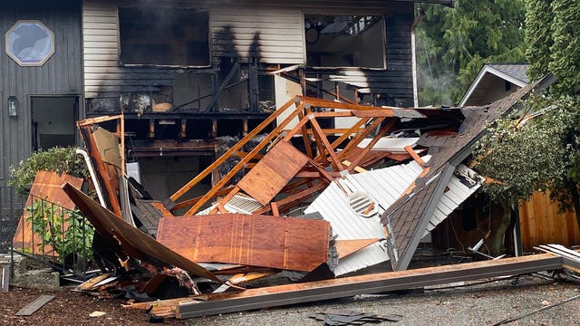 Suspected gas explosion sparks fire, destroys Bothell home