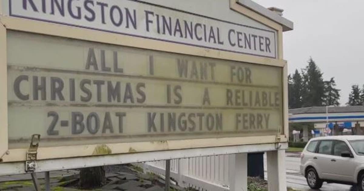 Kingston business calls out ferry wait times with snarky holiday sign(00)