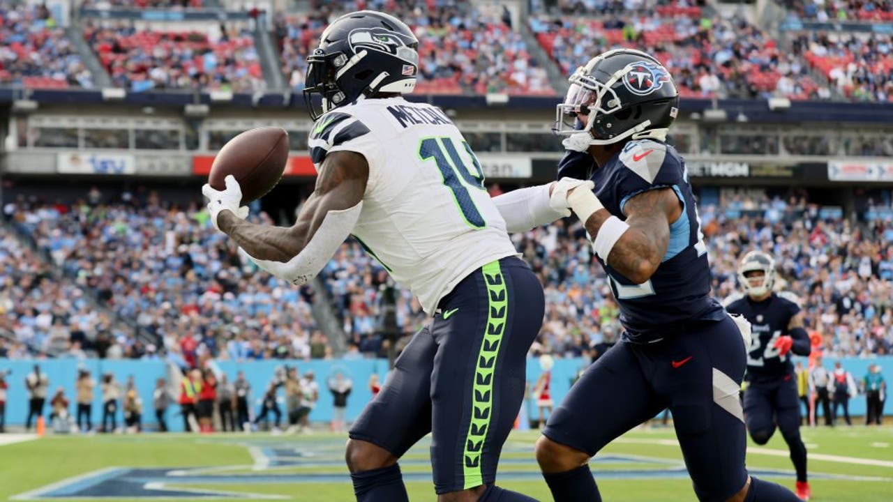 Geno Smith Rallies Seahawks With 2 TDs In Fourth To Beat Titans 20-17 ...