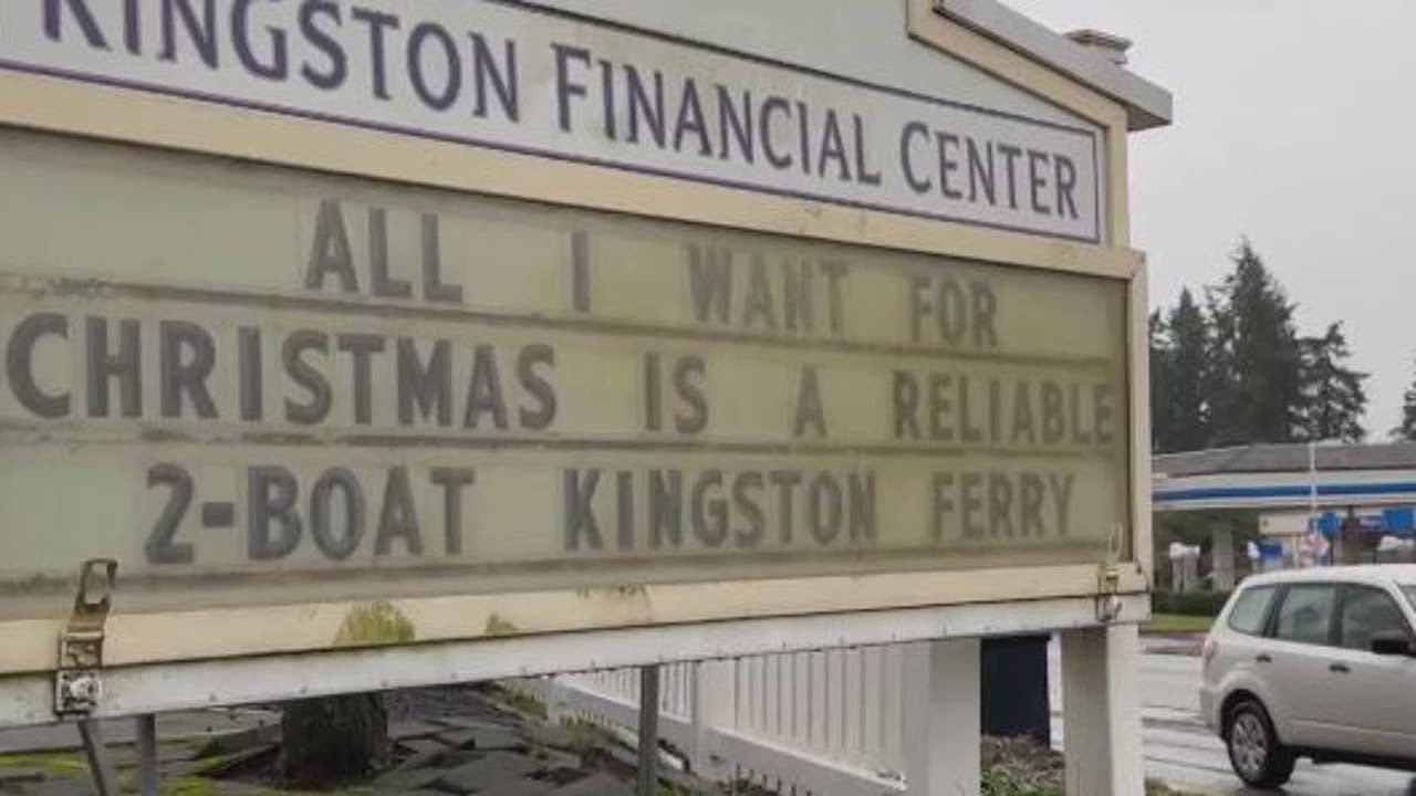 Kingston business calls out ferry wait times with snarky holiday sign Kingston business calls out ferry wait times with snarky holiday sign