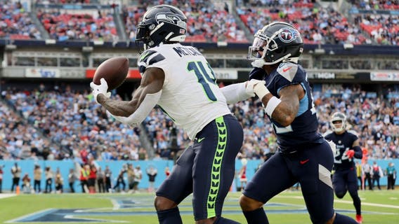 Geno Smith rallies Seahawks with 2 TDs in fourth to beat Titans 20-17