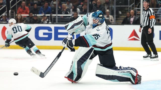 Joey Daccord matches franchise record with 42 saves, Kraken hold off Kings 2-1