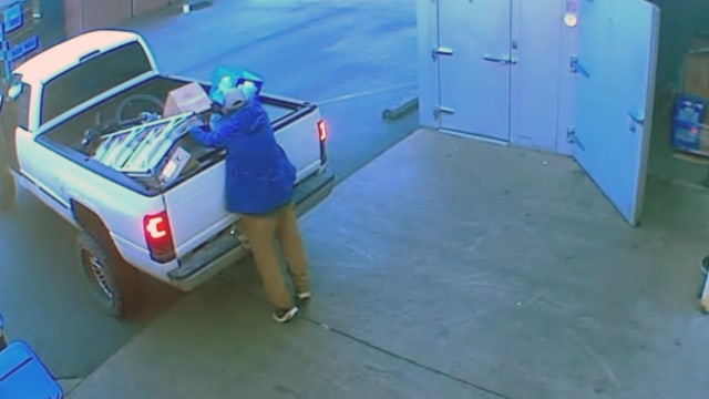 Arlington Police arrest man accused of raiding food bank refrigerator