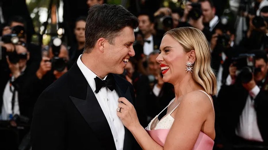 ‘SNL’s’ Colin Jost roasts wife Scarlett Johansson during merciless ...