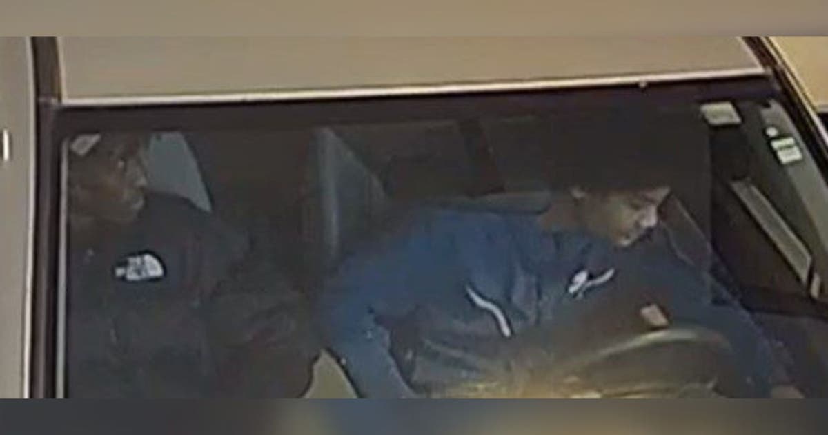 Seattle Police ask for help identifying armed carjacking suspects | FOX ...