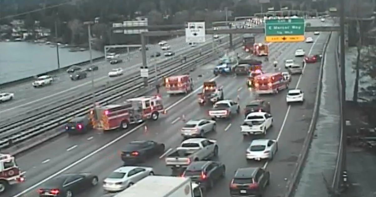 Multi-vehicle crash on I-90 clear, lanes reopened | FOX 13 Seattle