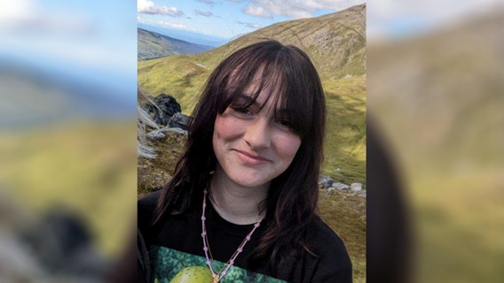 Missing Washington girl, 14, may be with predator she met online, mom says