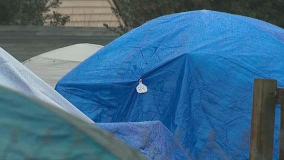 Refugee families housed in Kent hotels get 3-week extension, paid for by Seattle