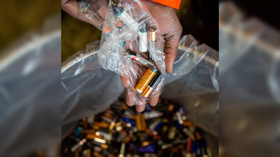 City of Seattle bans throwing batteries in the garbage, recycling bin