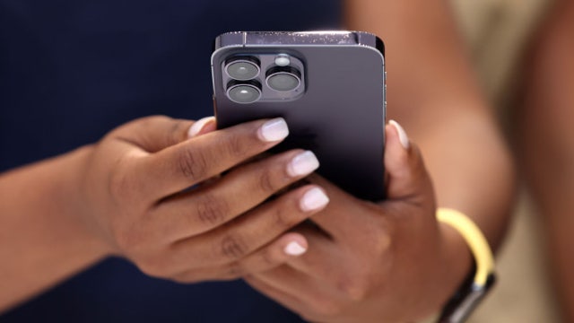 AG Bob Ferguson launches WA youth helpline