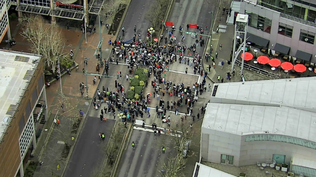 Bellevue Police briefly close downtown roads for pro-Palestine protest
