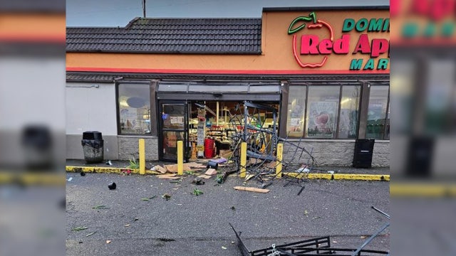 Criminals in U-Haul rip ATM from grocery store entrance