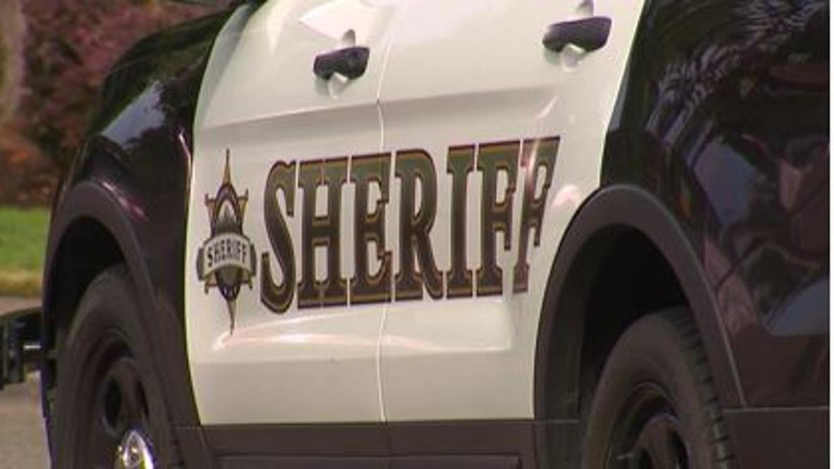 Man dies in Stanwood, WA, after watercraft crashes into dock
