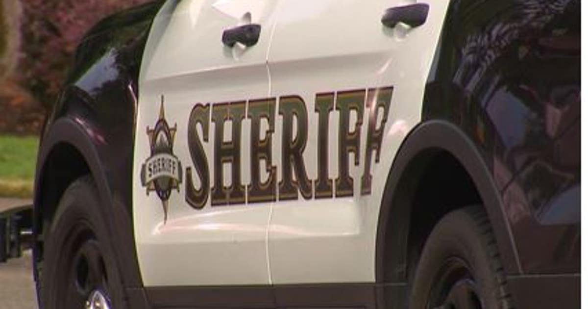 Man dies in Stanwood, WA, after watercraft crashes into dock