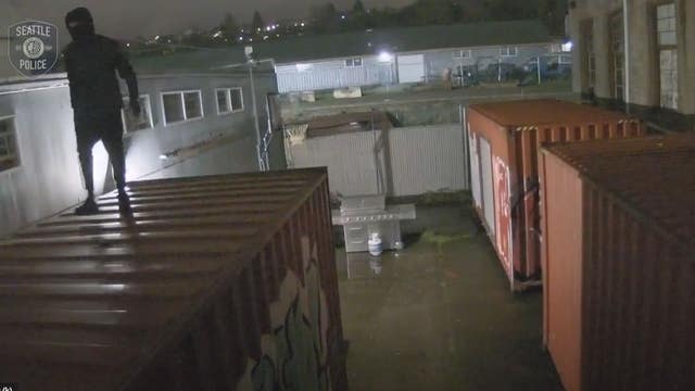 VIDEO: Suspects attempt to break into SoDo weed shop, 1 arrested after chase