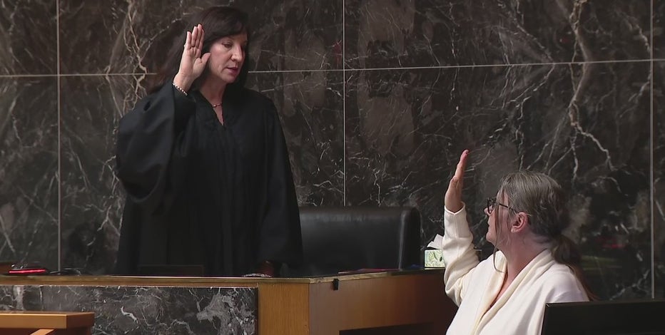 Jennifer Crumbley's trial resumes after affair disclosed in court