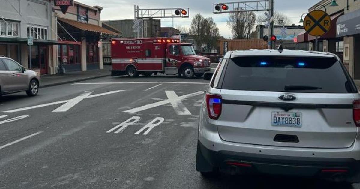 Man hit, killed by train in Puyallup | FOX 13 Seattle