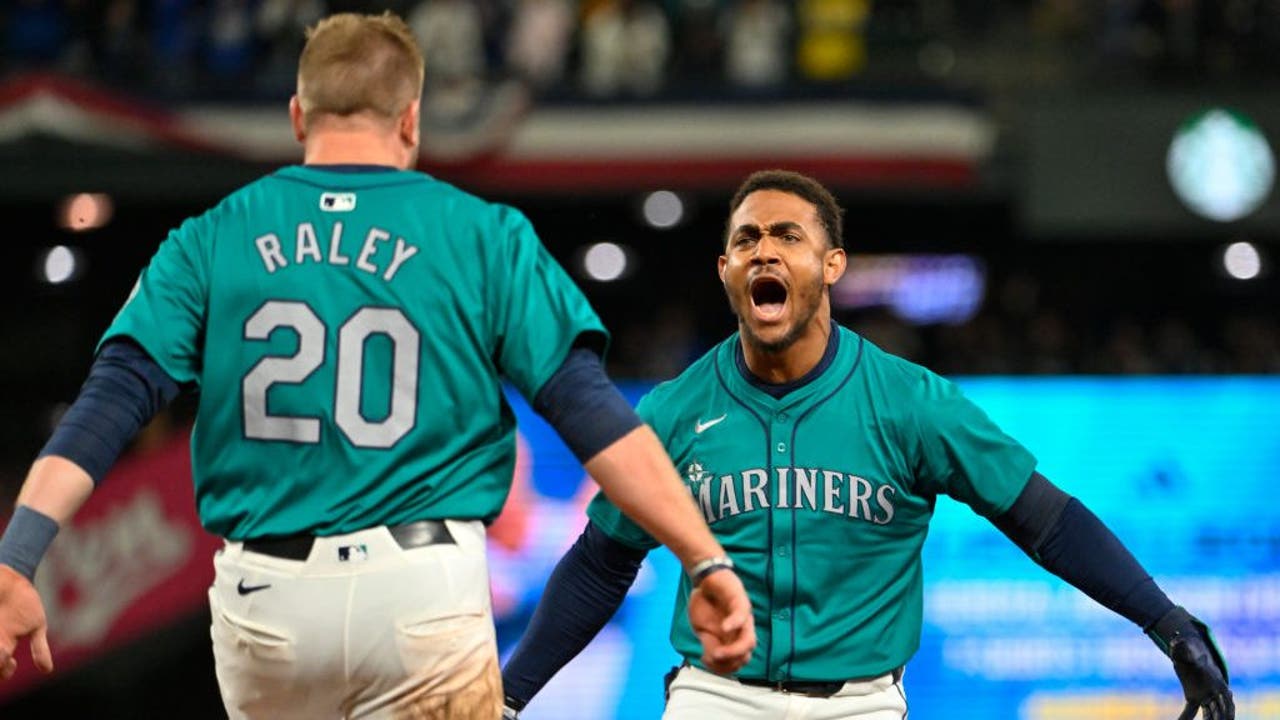 Julio Rodríguez delivers walk-off RBI in 4-3 Seattle Mariners win