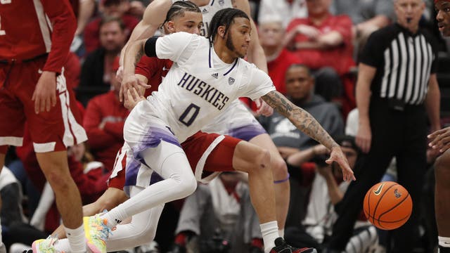 Washington spoils Pac-12 title hopes of rival, topping No. 18 Washington State 74-68