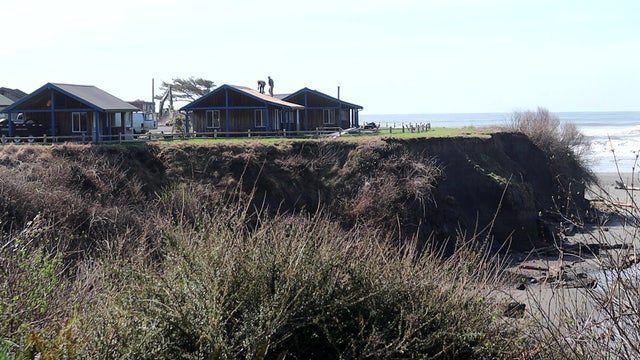 Edge of peril: The WA erosion threat to Kalaloch Lodge's coastal haven