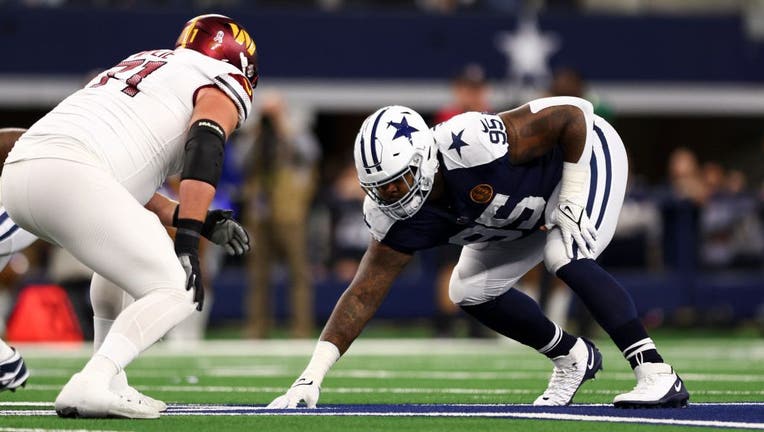 Seahawks Sign DT Johnathan Hankins, S K'Von Wallace | FOX 13 Seattle