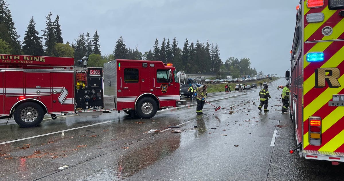 Crash on I-5 in Federal Way blocking several lanes | FOX 13 Seattle