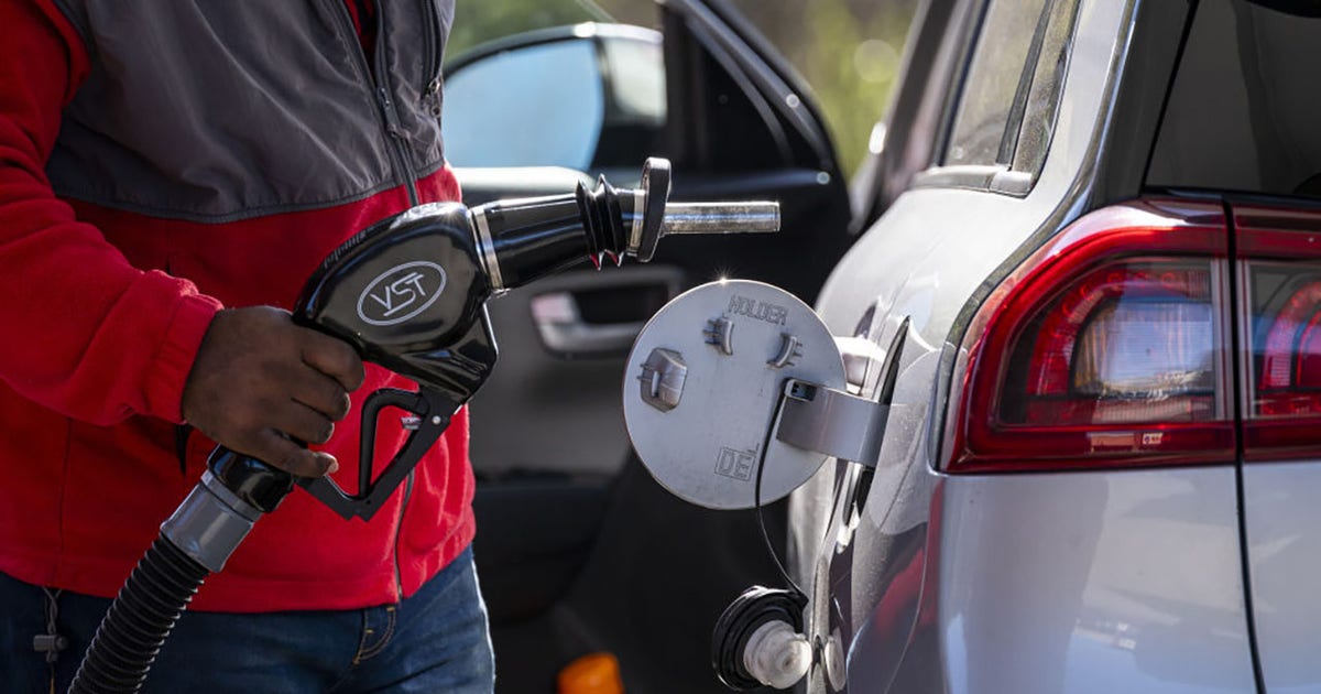 Washington gas prices surge as Seattle hits record-breaking levels