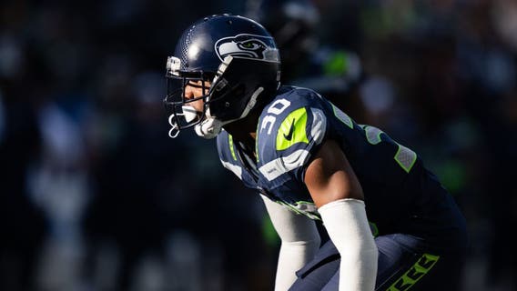 Seattle Seahawks sign restricted free agents Michael Jackson, Jon Rhattigan
