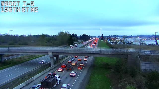 Northbound I-5 blocked near Arlington, troopers investigate deadly crash