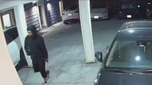 CAUGHT ON CAMERA: Armed car prowler enters home in North Beacon Hill, sparking safety concerns
