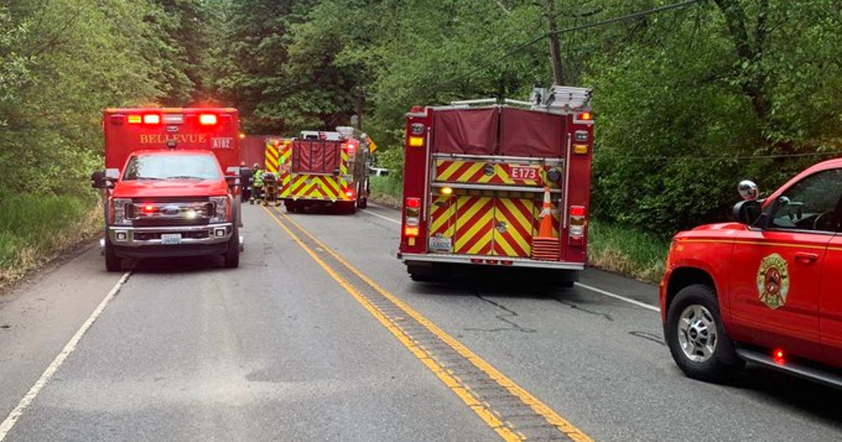 1 in critical condition after head-on crash near Issaquah | FOX 13 Seattle